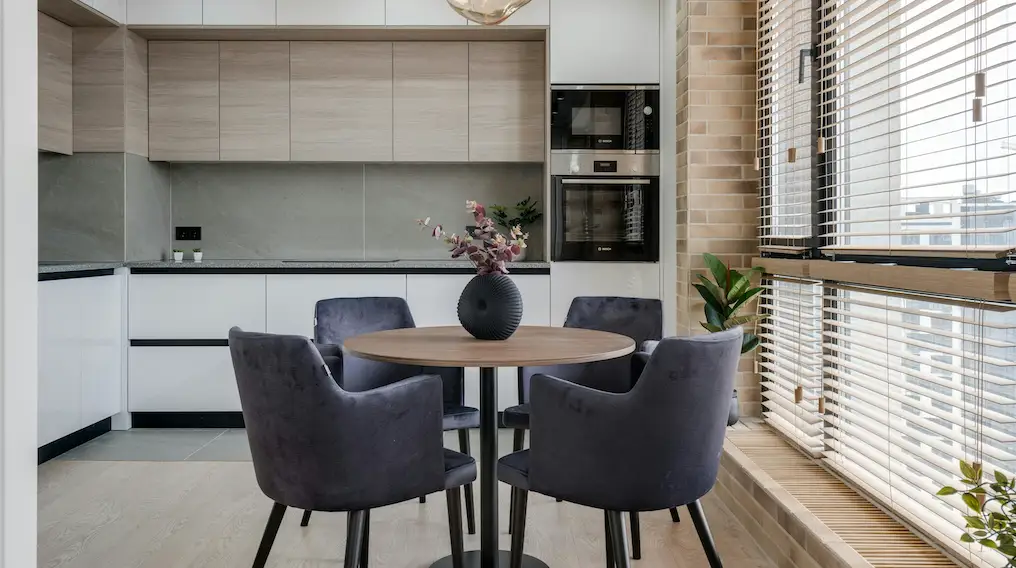 optimiser annonce Airbnb - exemple de salon lumineux bien mis en valeur