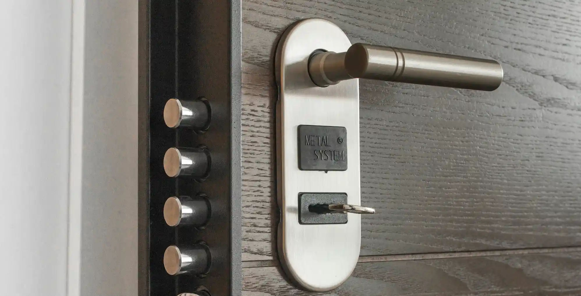 squat airbnb - serrures connectées et sécurisation du logement