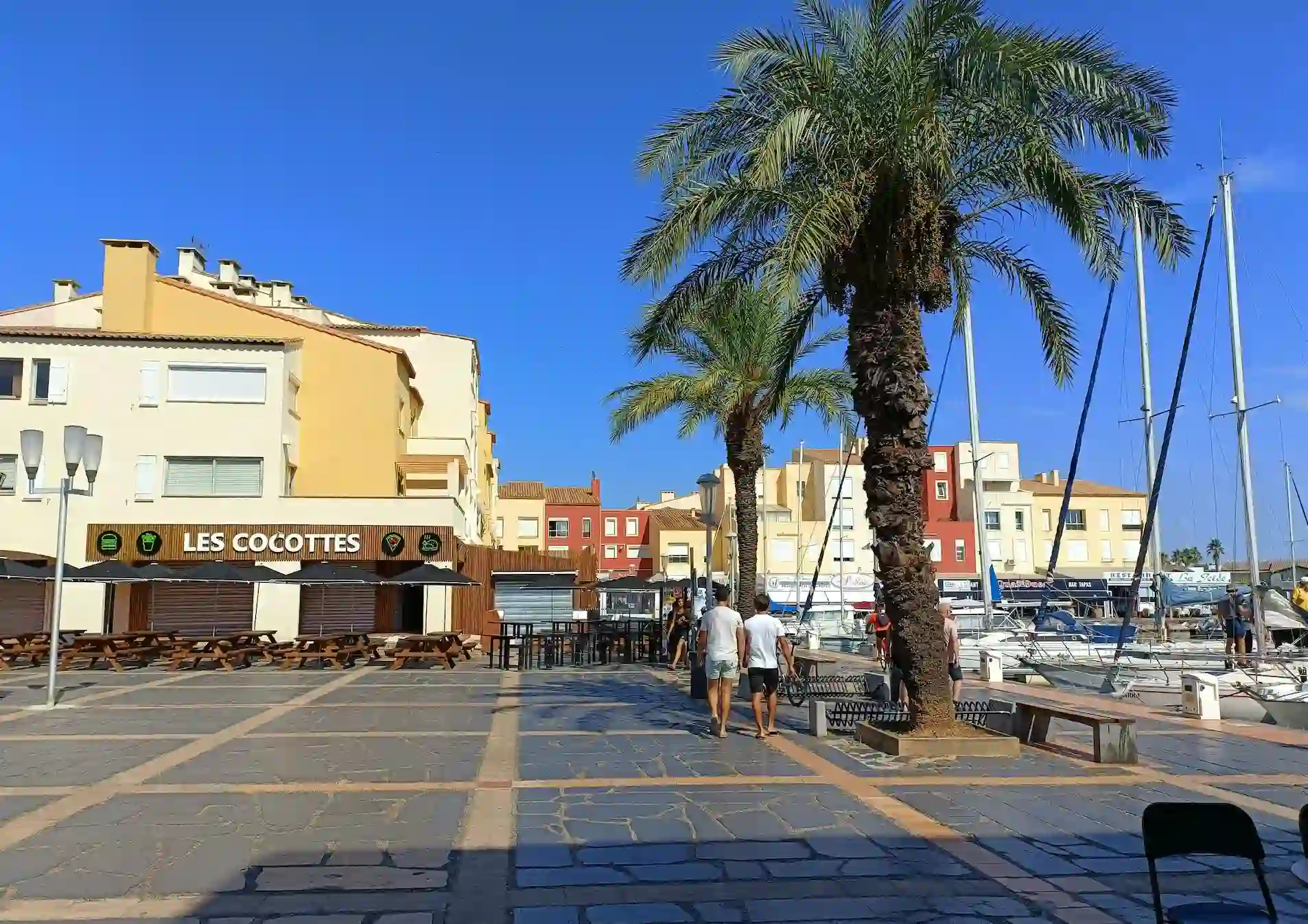 Vue du front de mer de Palavas-les-Flots illustrant la conciergerie Airbnb locale